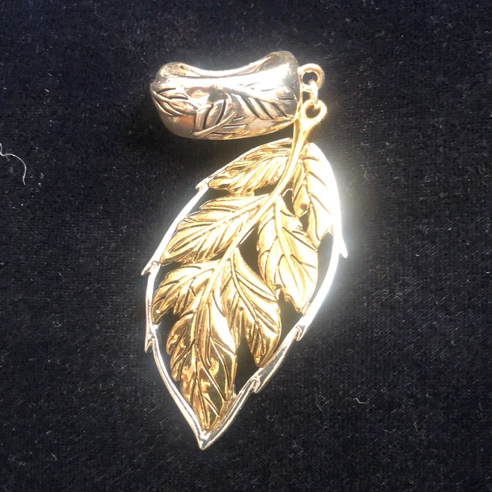 Large leaf gold and silver pendant